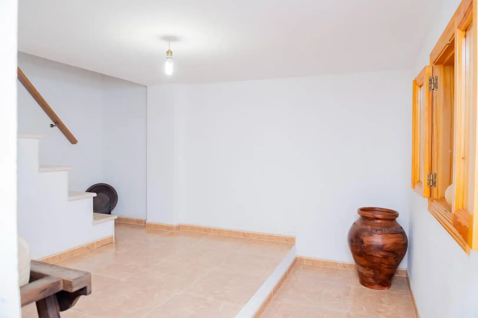 Houses for sale in Cuevas Bajas  with Air Conditioner, Terrace and Storage room