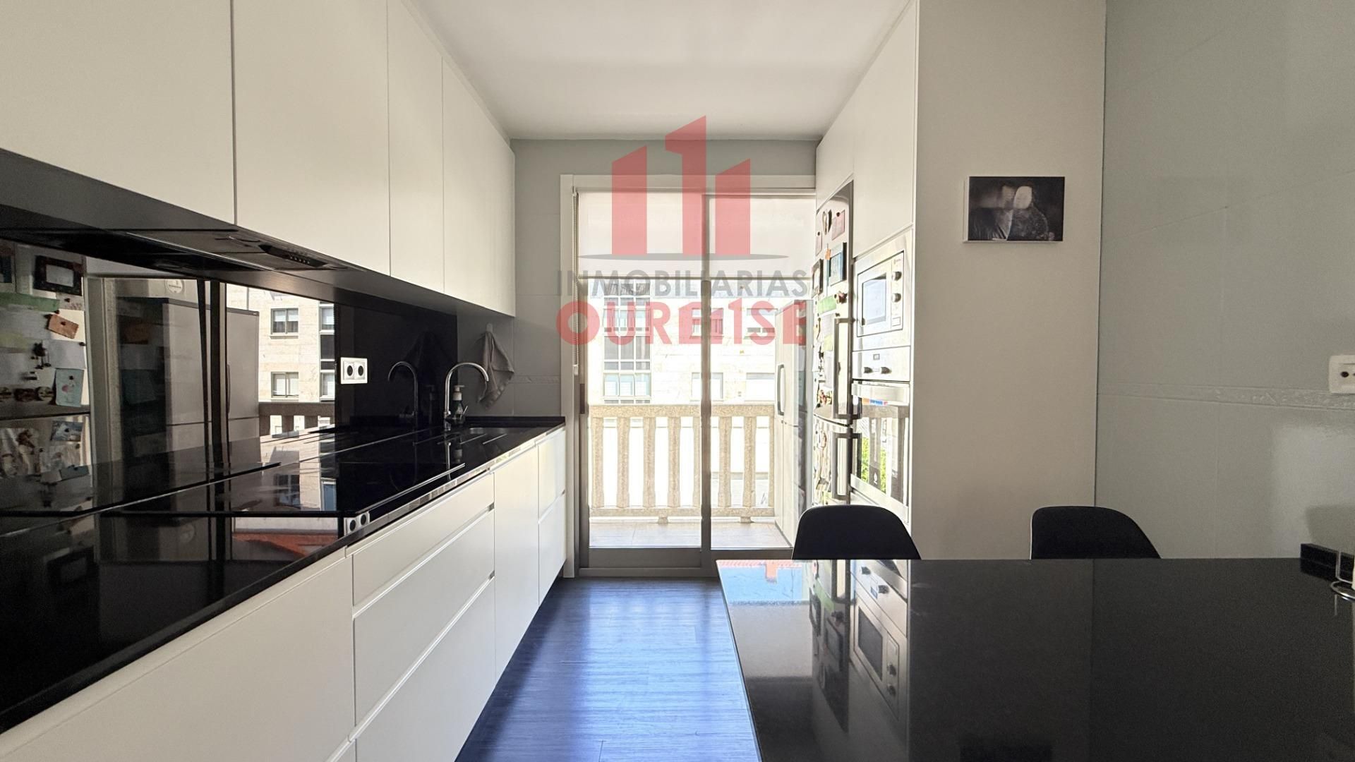 Kitchen of Flat for sale in Ourense Capital   with Heating, Storage room and Balcony