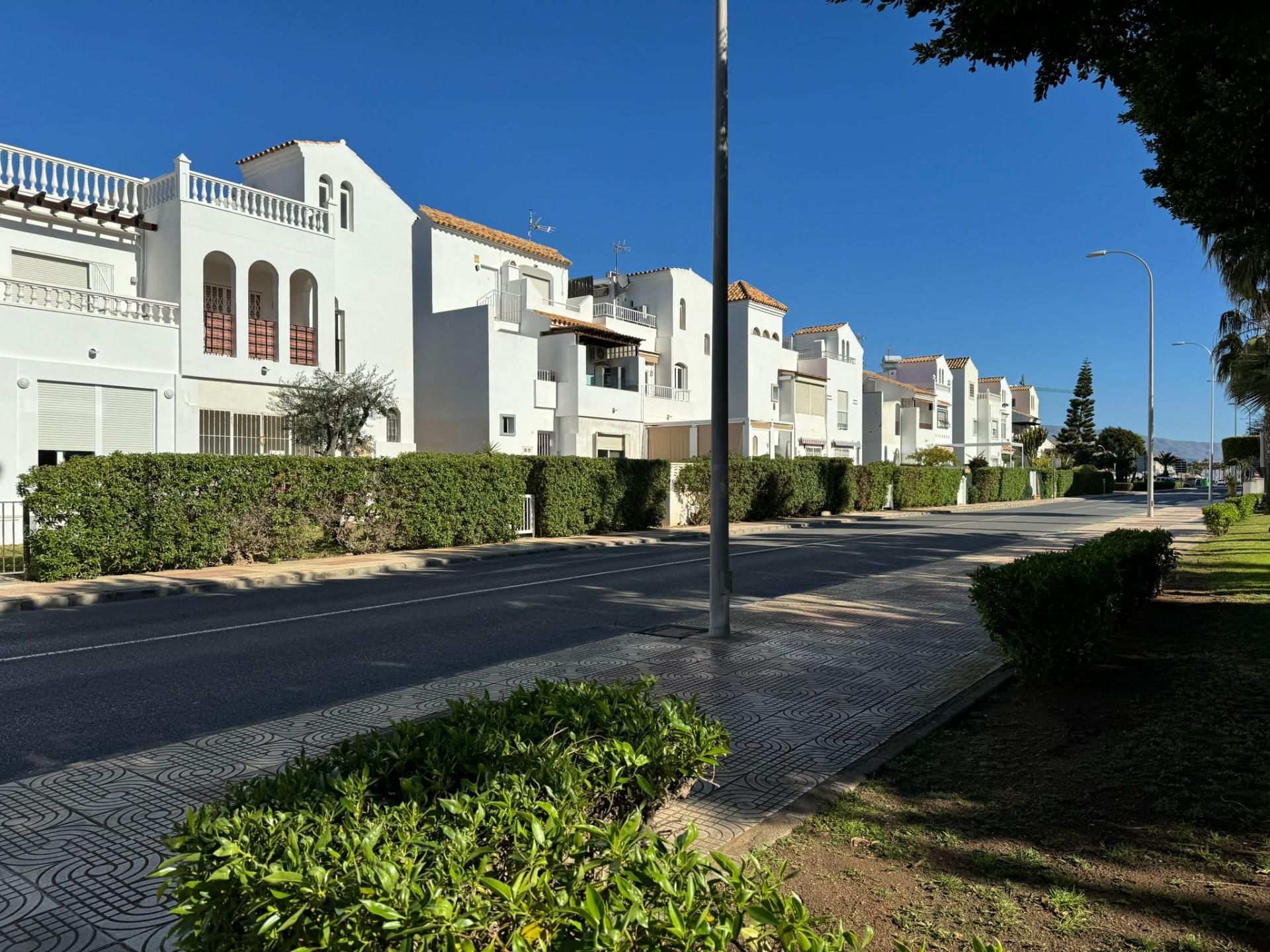 Exterior view of Flat for sale in Roquetas de Mar  with Terrace and Balcony
