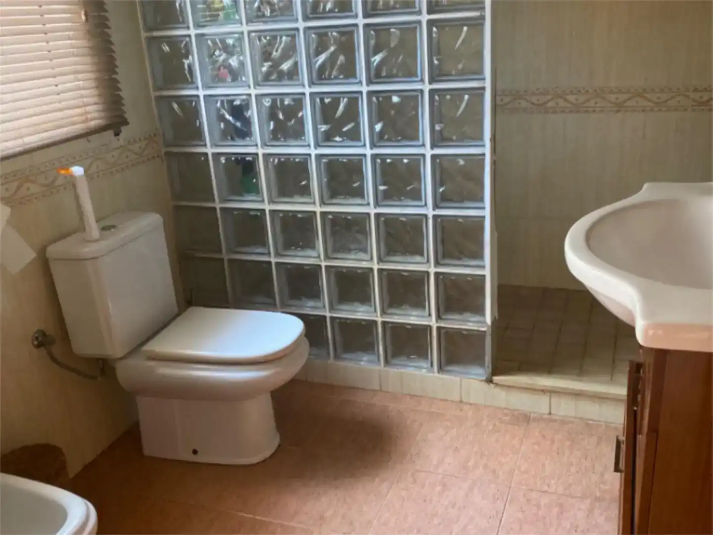 Bany de Casa o xalet en venda en Cubelles amb Piscina