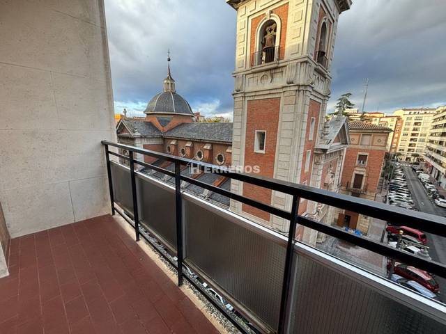 Piso en Venta en menendez pelayo en Jesuitas