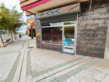 Local comercial en venda a Paseo Victorio Macho 1