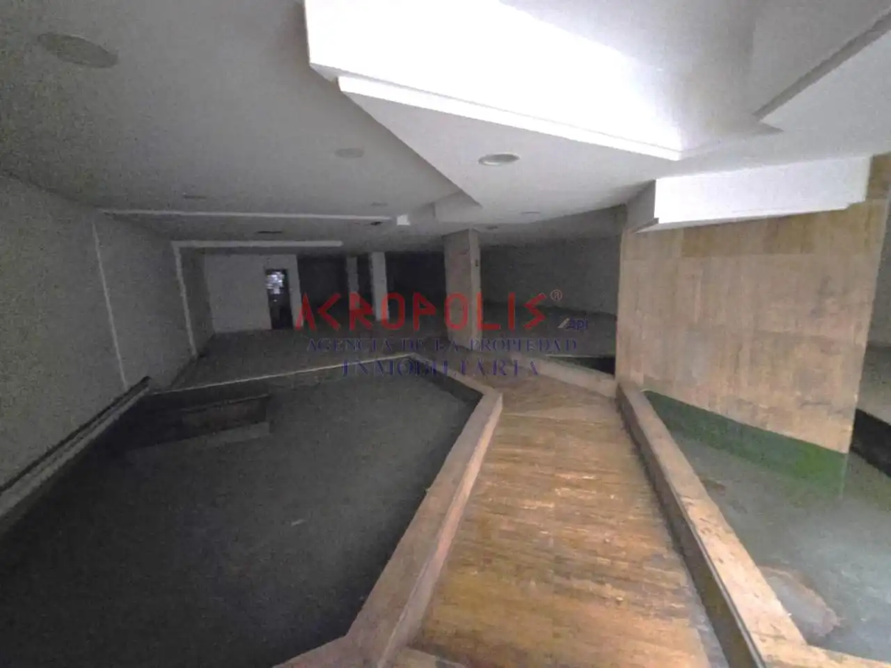 Local comercial en venda a Calle Gil Y Carrasco 3 24001 Leon, imagen 5