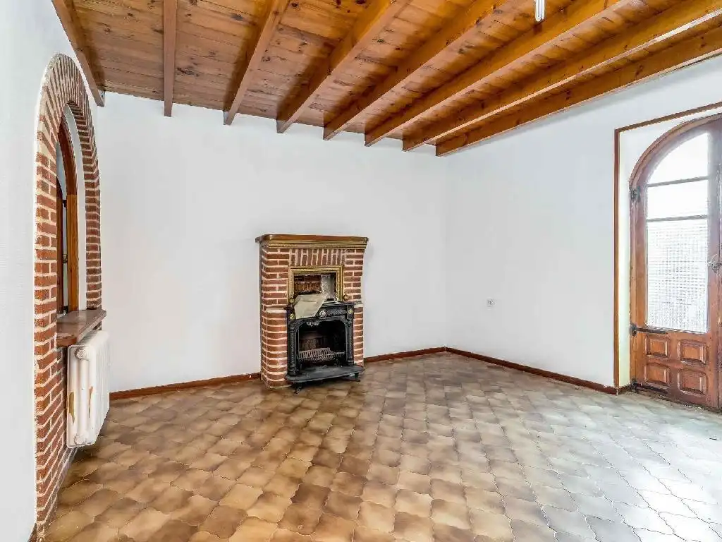 Sala de estar de Casa o chalet en venta en Nava del Rey con Calefacción