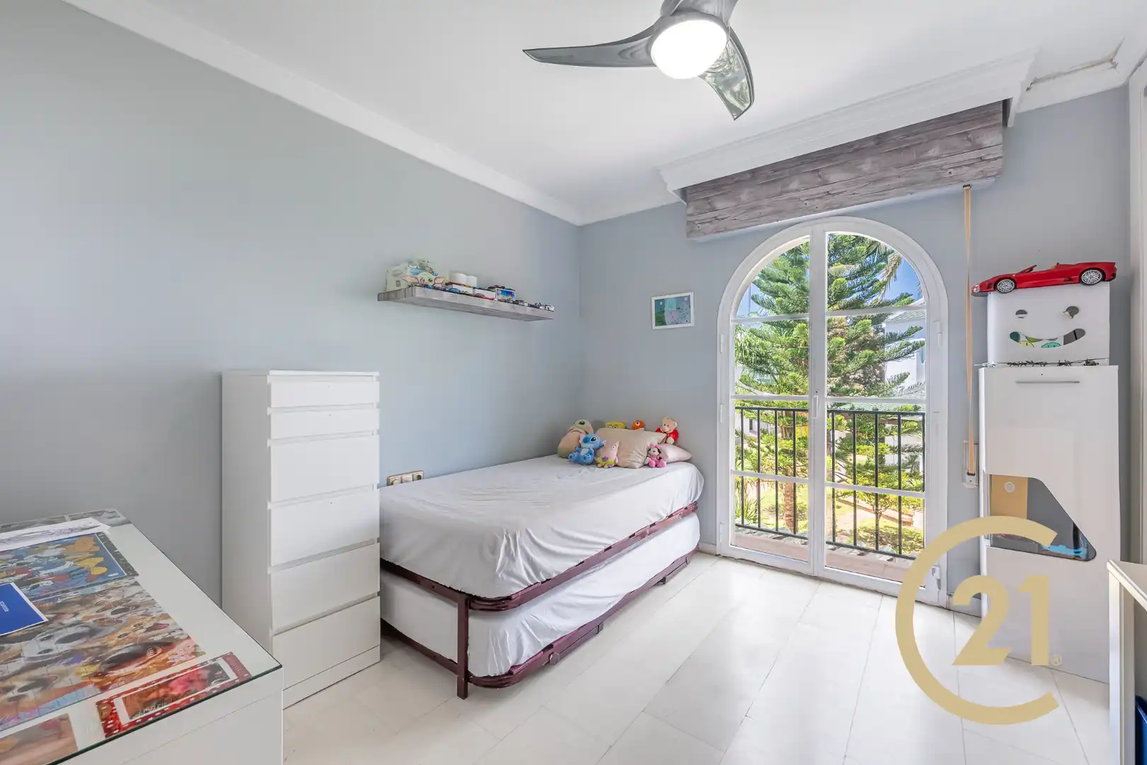 Habitación de Casa adosada en venta en Marbella con Aire acondicionado, Terraza y Piscina comunitaria