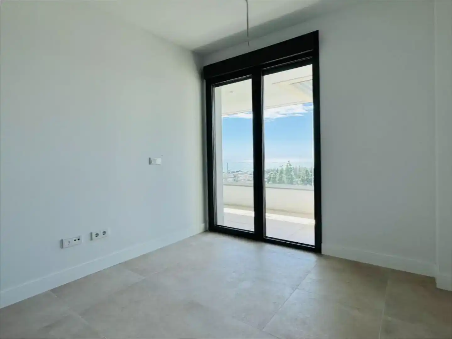 Dormitori de Casa adosada en venda en Mijas amb Aire condicionat, Piscina i Balcó