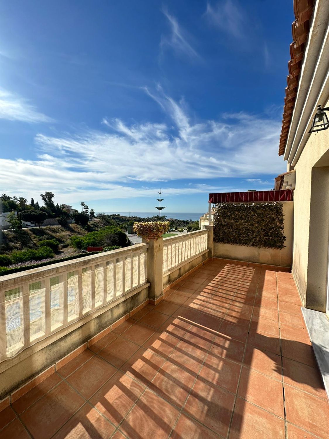 Vista exterior de Casa adosada en venda en Rincón de la Victoria amb Calefacció, Jardí privat i Terrassa