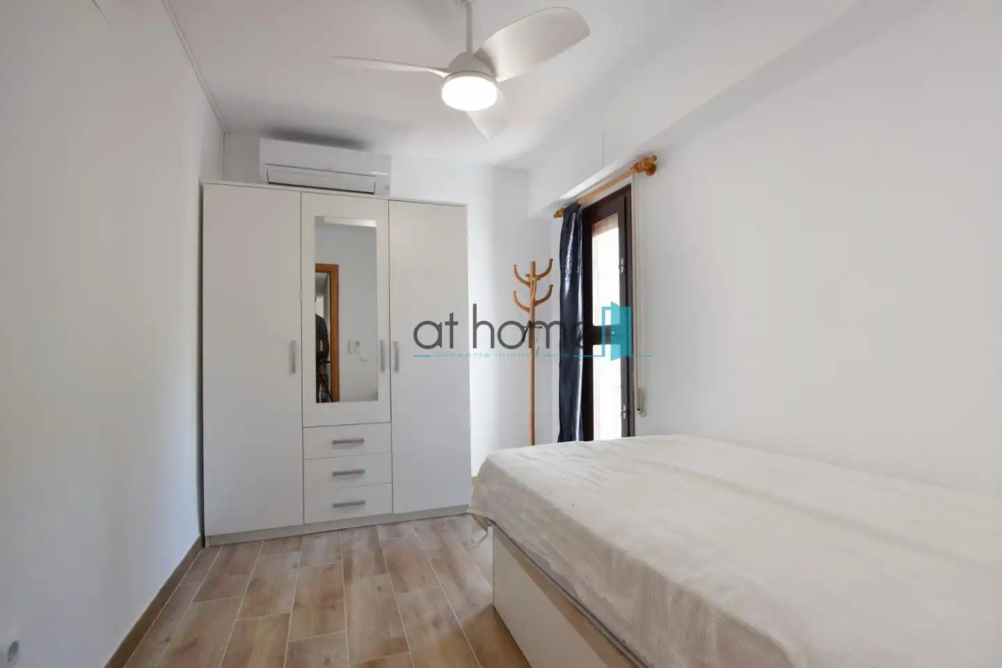 Schlafzimmer von Einfamilien-Reihenhaus zur Miete in Sagunto / Sagunt mit Klimaanlage, Parkett und Terrasse
