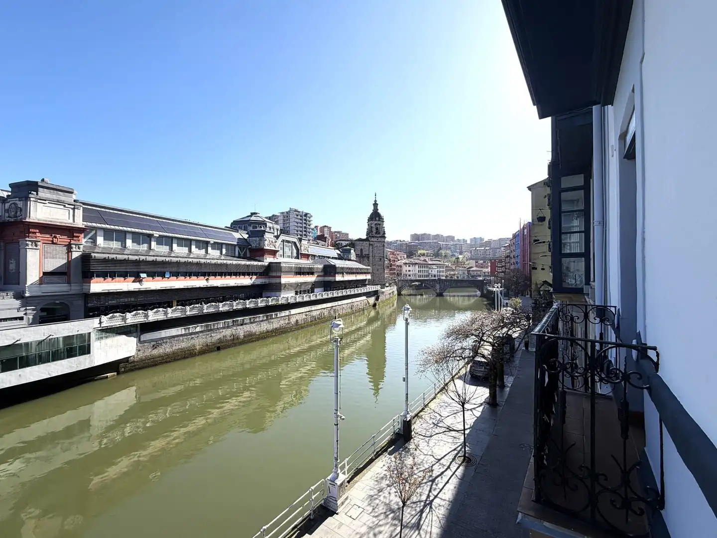 Piso con terraza en venta en Muelle Marzana, imagen 2