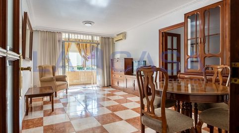 Foto 2 de Piso en venta en Avenida de la Barzola, El Torrejón - El Cerezo, Sevilla Capital