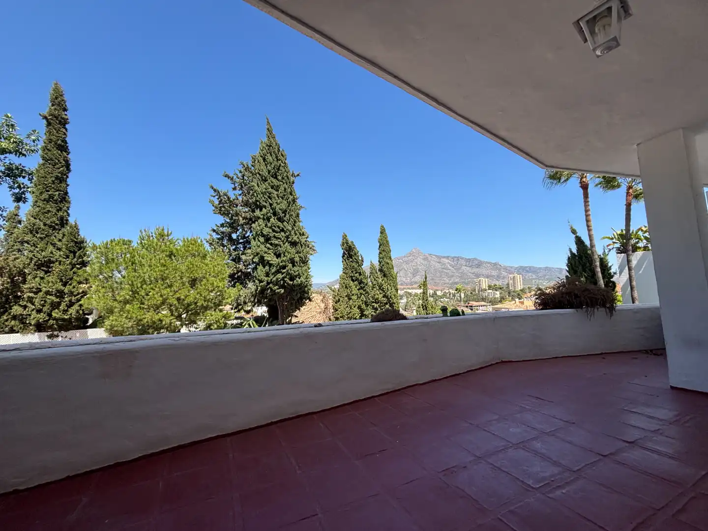 Exterior view of Flat for sale in Marbella  with Air Conditioner, Private garden and Terrace