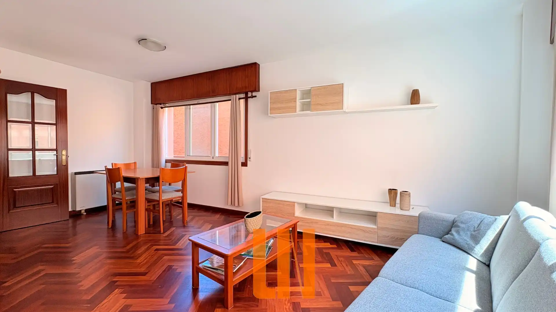 Wohnzimmer von Wohnung zum Verkauf in Oleiros mit Heizung und Parkett