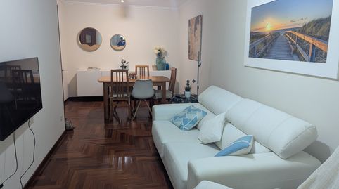 Foto 2 de Piso de alquiler en Coiro, Cangas