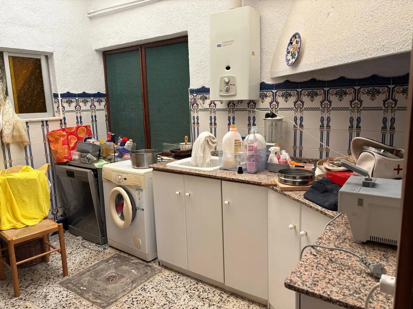 Cuina de Casa o xalet en venda en Elda amb Aire condicionat, Calefacció i Jardí privat