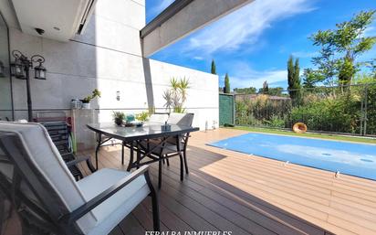 Terrace of Single-family semi-detached for sale in  Madrid Capital  with Air Conditioner, Terrace and Swimming Pool
