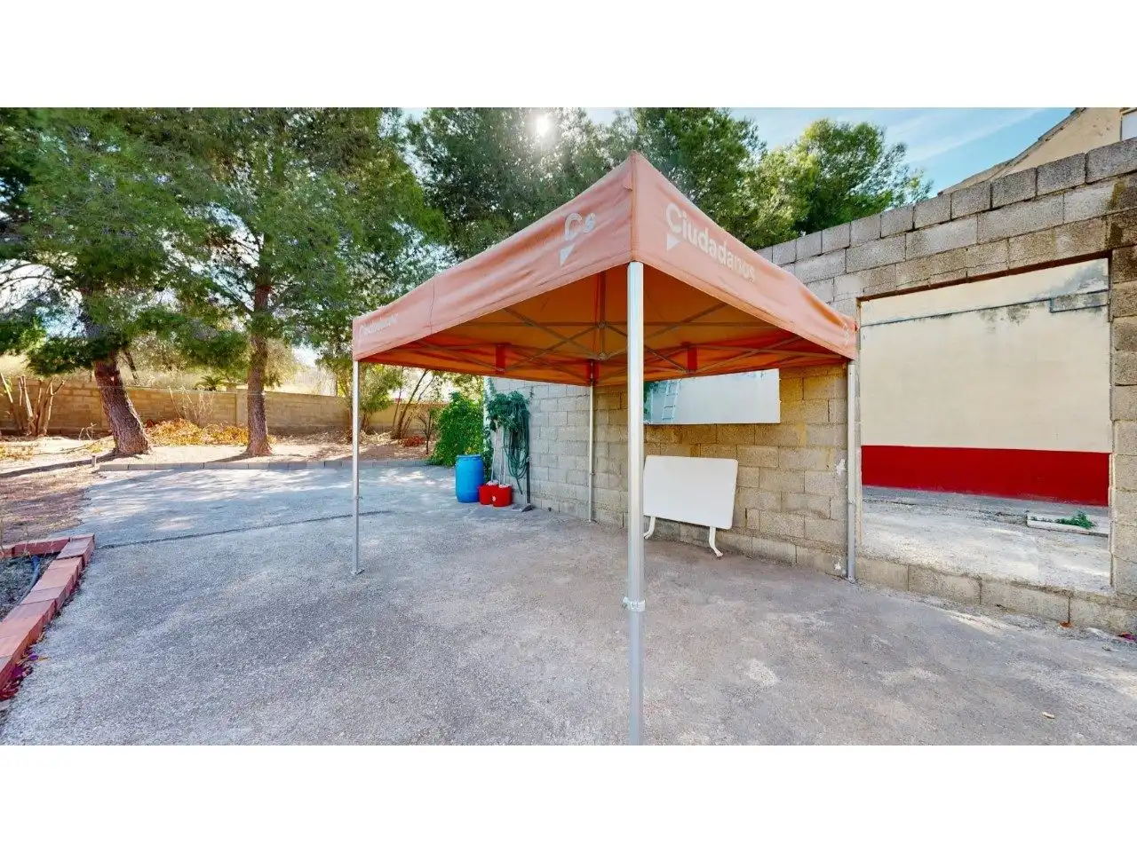 Vista exterior de Casa o chalet en venta en Llíria con Jardín privado, Terraza y Piscina
