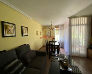 Living room of Flat for sale in  Madrid Capital  with Heating, Terrace and Storage room