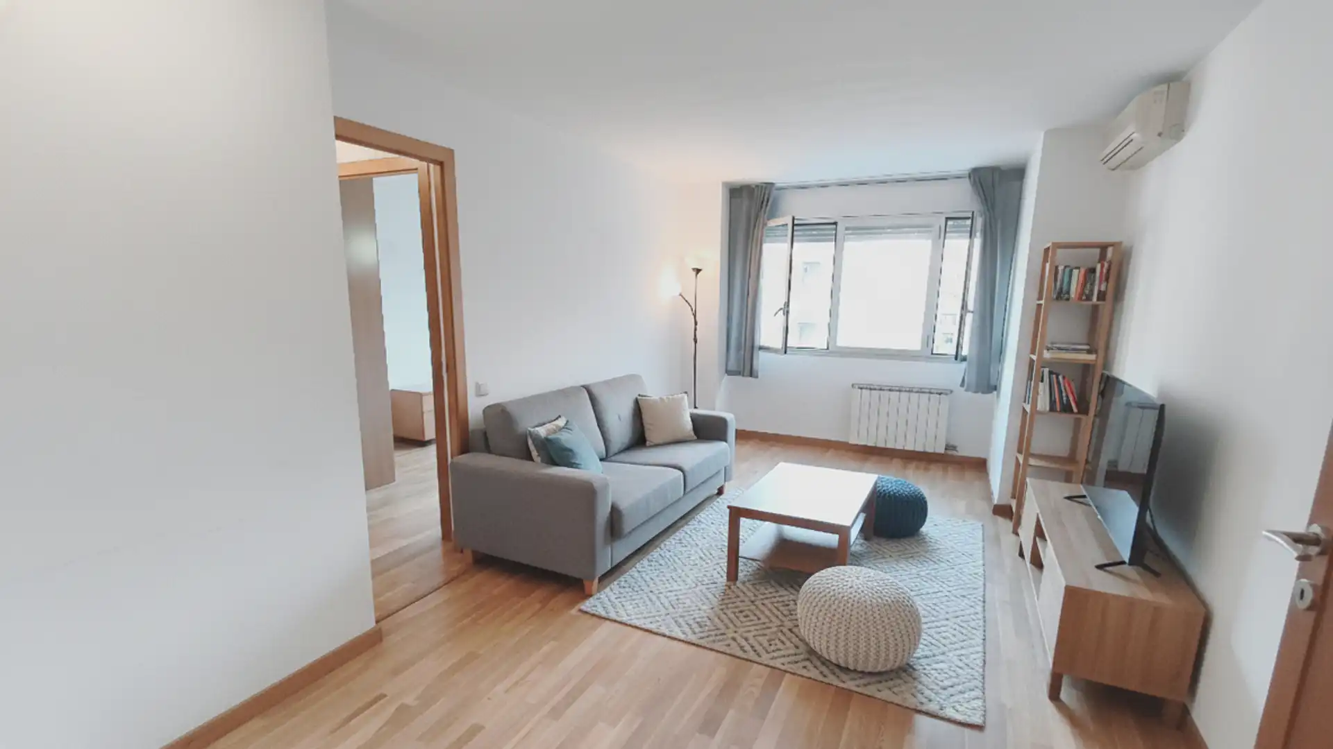 Living room of Flat for sale in  Barcelona Capital  with Air Conditioner, Heating and Parquet flooring