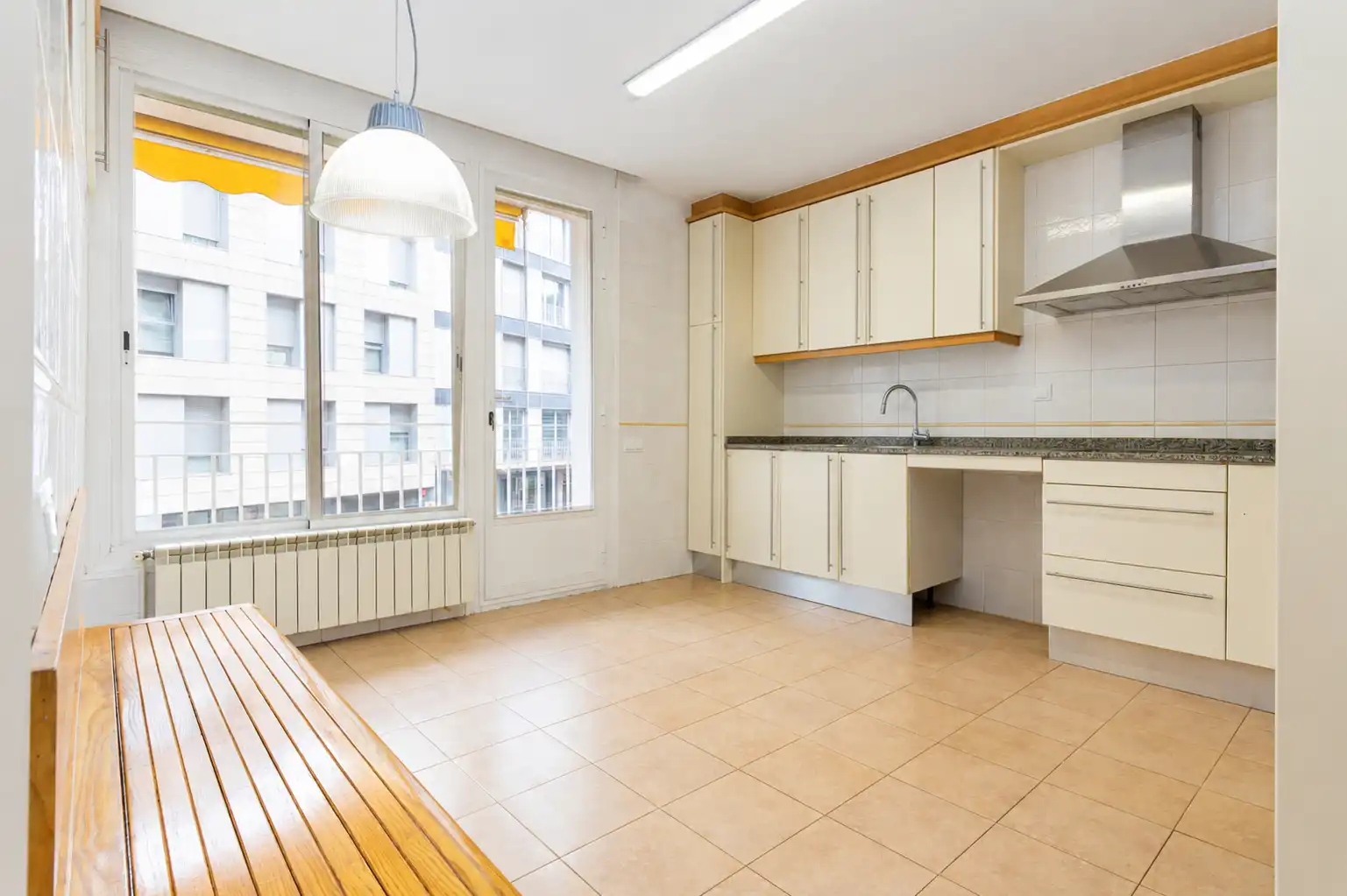 Cocina de Piso en venta en Terrassa con Aire acondicionado, Calefacción y Parquet