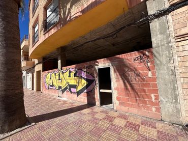 Local comercial en venta en Jacarilla