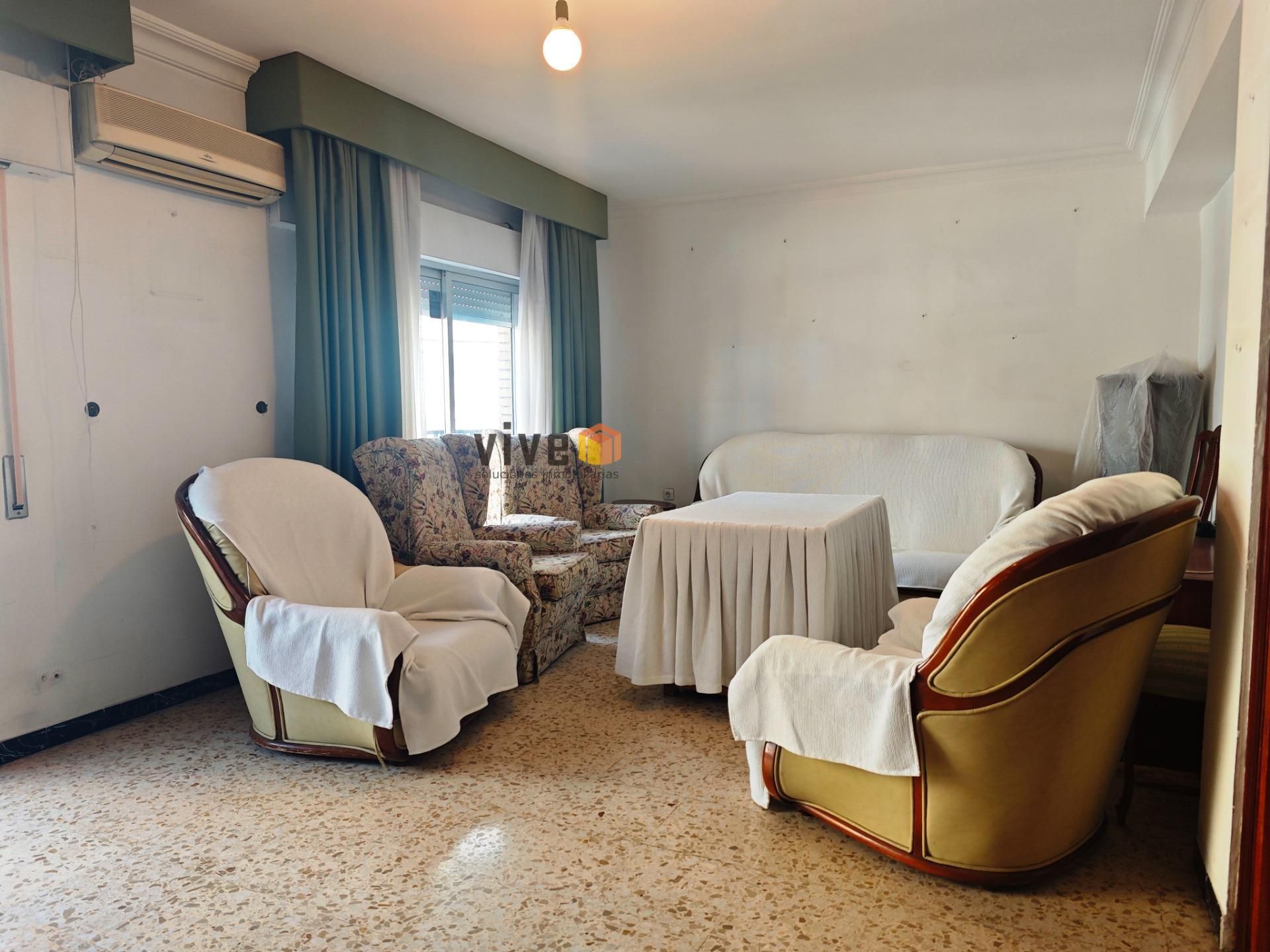 Sala d'estar de Casa o xalet en venda en  Sevilla Capital amb Aire condicionat, Calefacció i Terrassa