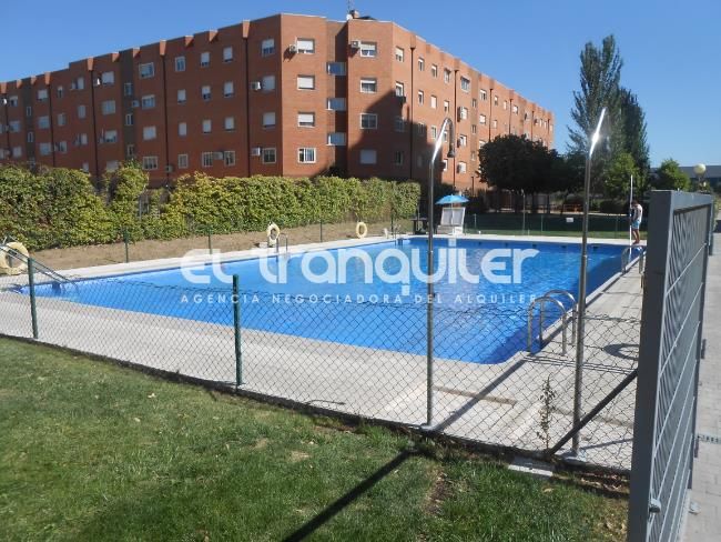 Piso de alquiler en Avenida Planetas, Parla Este