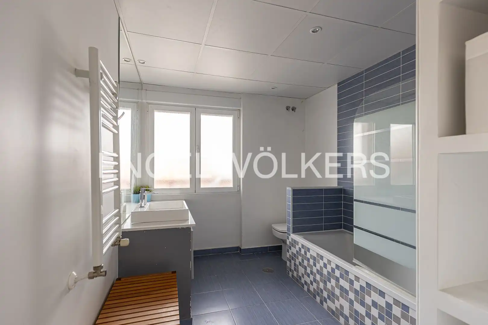 Baño de Ático en venta en Madrid con Aire acondicionado, Calefacción y Terraza