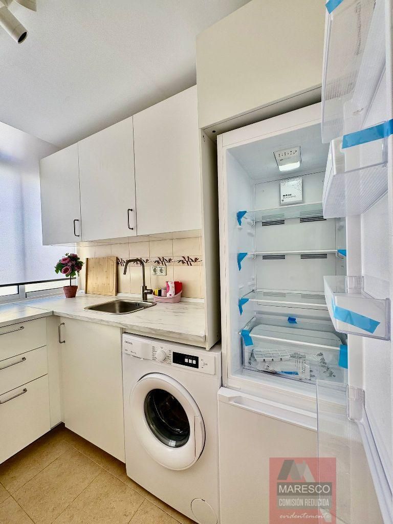 Cuina de Apartament en venda en Fuengirola amb Terrassa