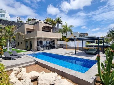 Xalet amb piscina en venda a Costa Adeje