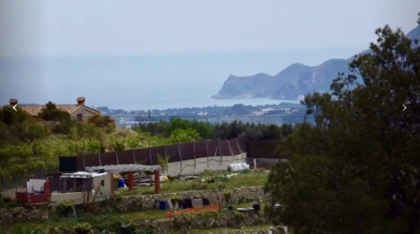 Land for sale in Bolulla