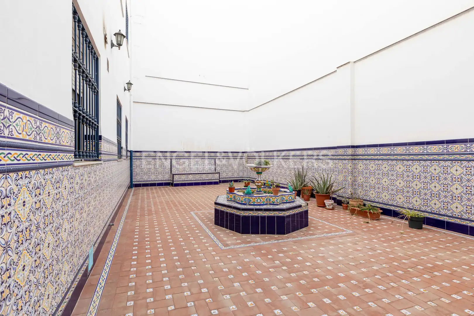 Study for rent in Santa Catalina