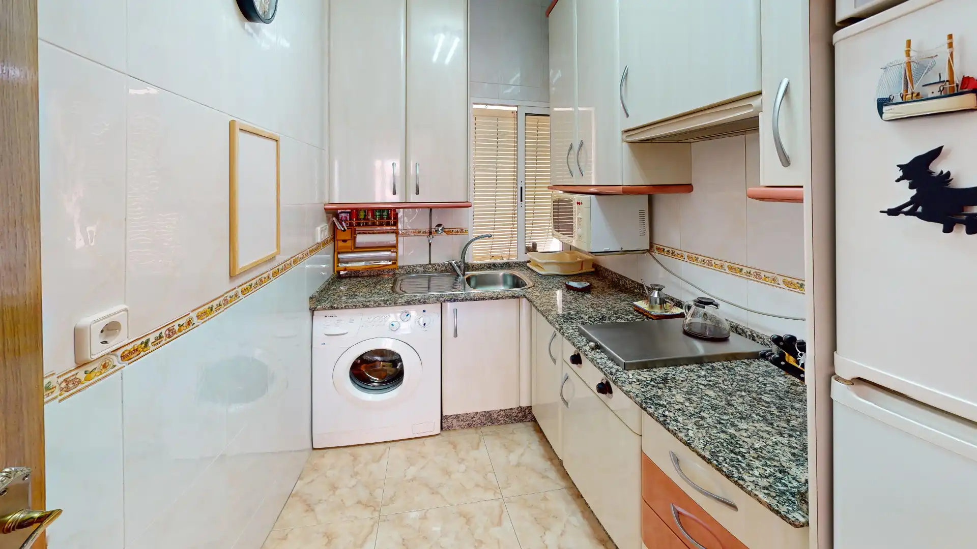 Kitchen of Flat for sale in Alicante / Alacant  with Air Conditioner, Furnished and Balcony