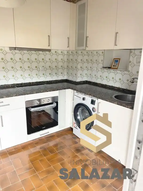 Kitchen of Flat for rent in Okondo  with Heating