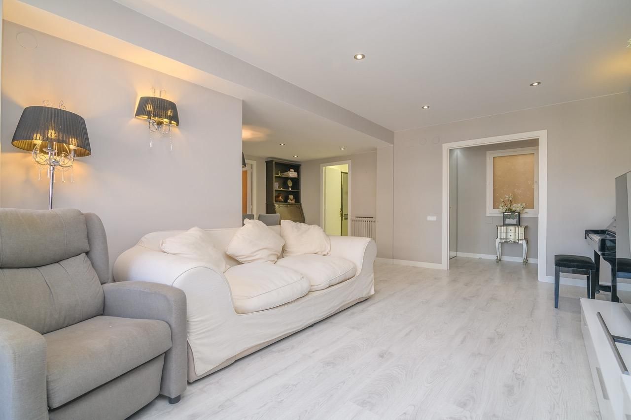 Flat for sale in Manresa  with Terrace and Balcony