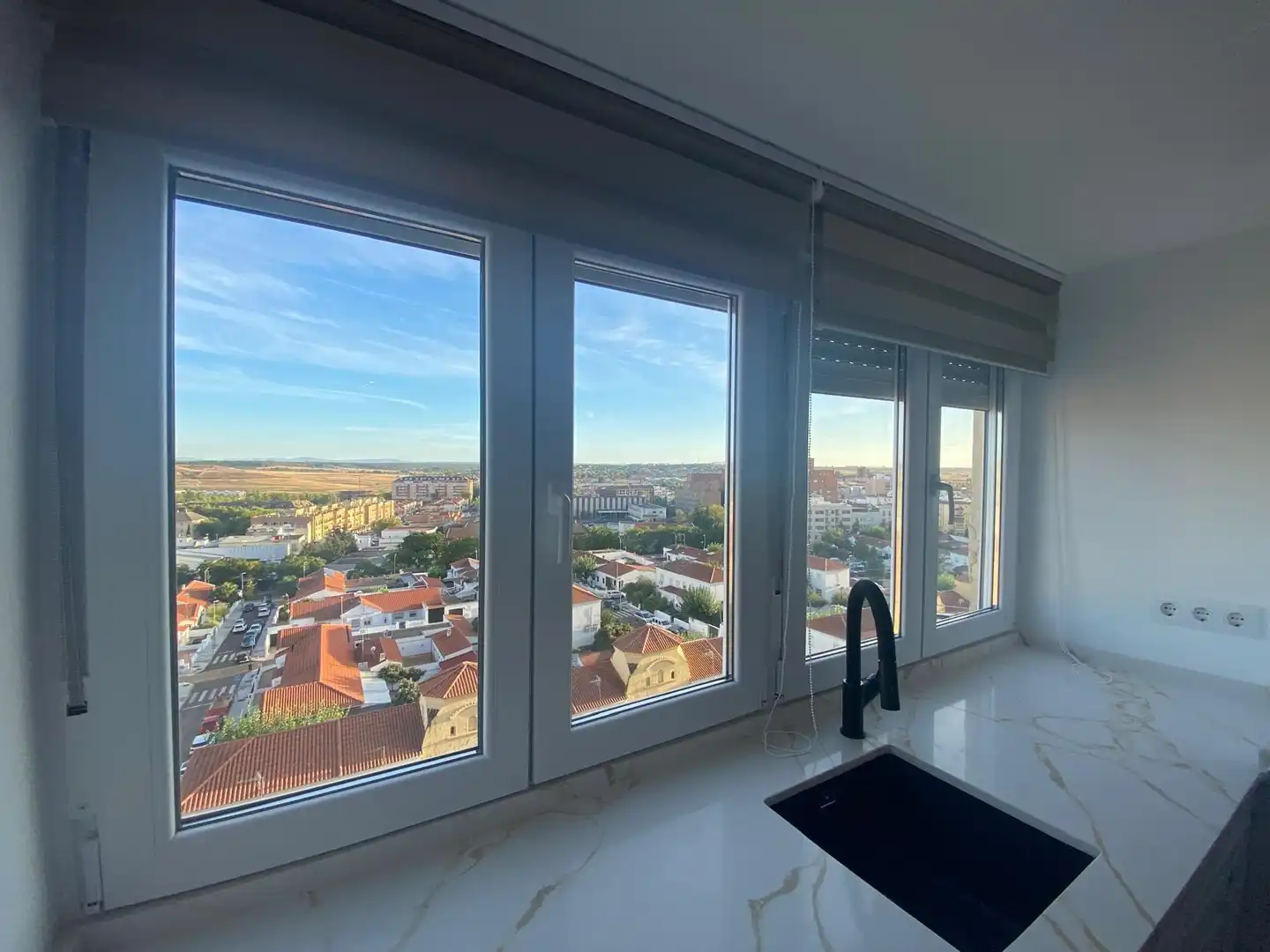 Kitchen of Flat for share in Badajoz  with Air Conditioner and Furnished