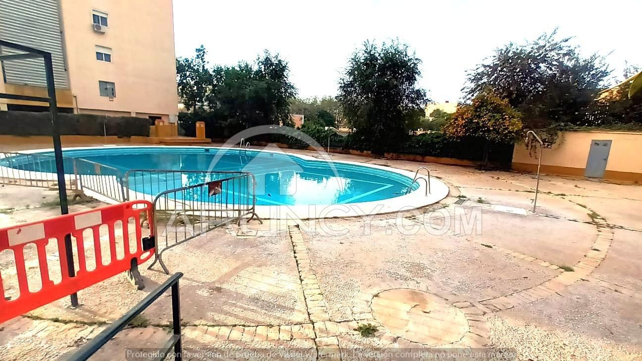 Swimming pool of Flat for sale in Alcalá de Guadaira  with Air Conditioner, Heating and Private garden