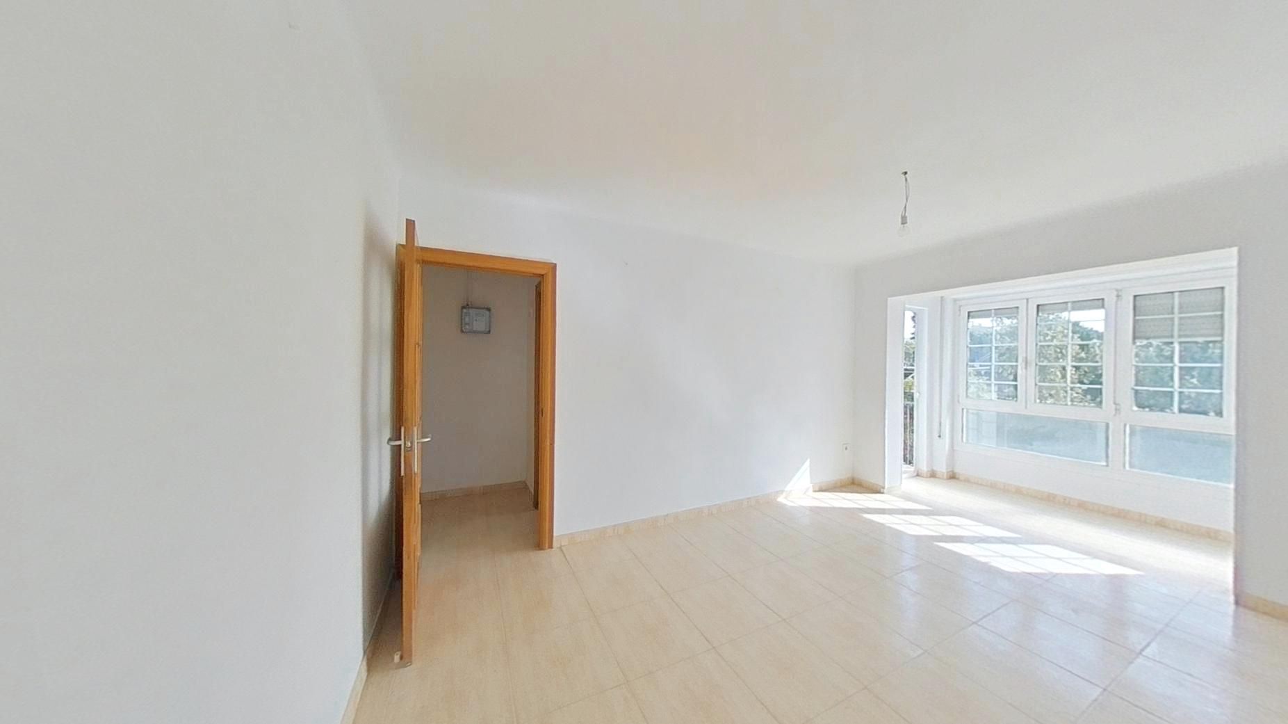 Bedroom of Flat for sale in Girona Capital  with Terrace and Oven