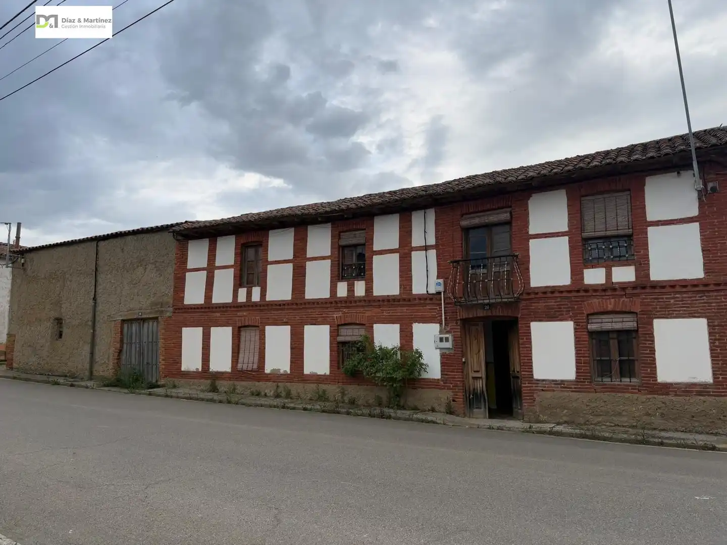 Vista exterior de Casa o chalet en venta en Villaturiel con Jardín privado