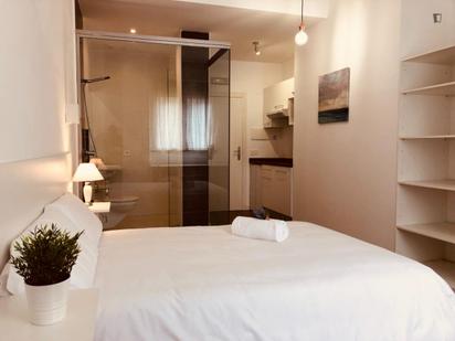 Schlafzimmer von Wohnung miete in Salamanca Capital