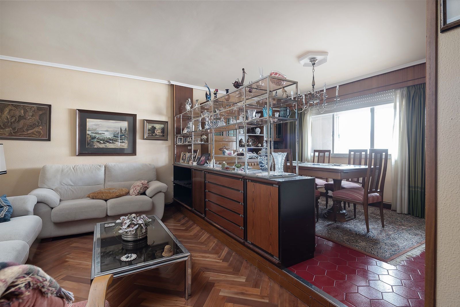 Sala d'estar de Pis en venda en A Coruña Capital  amb Calefacció, Parquet i Moblat