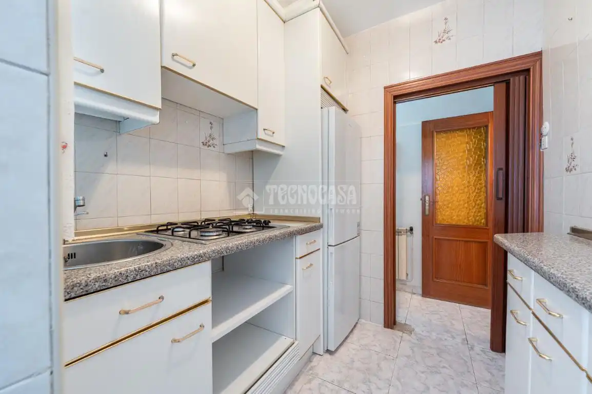 Cocina de Piso en venta en Madrid con Calefacción