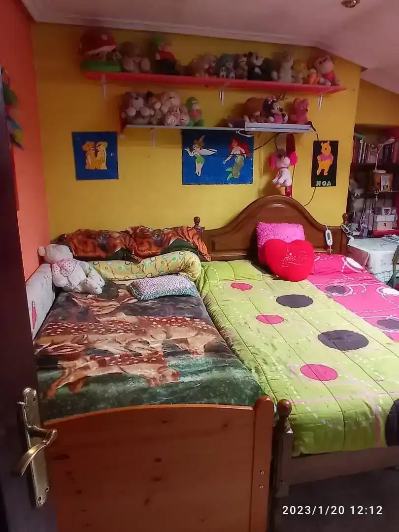 Schlafzimmer von Einfamilien-Reihenhaus zum Verkauf in Amoeiro