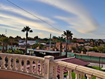 Detached house with pool for sale in La Foia - Daimés - Asprella