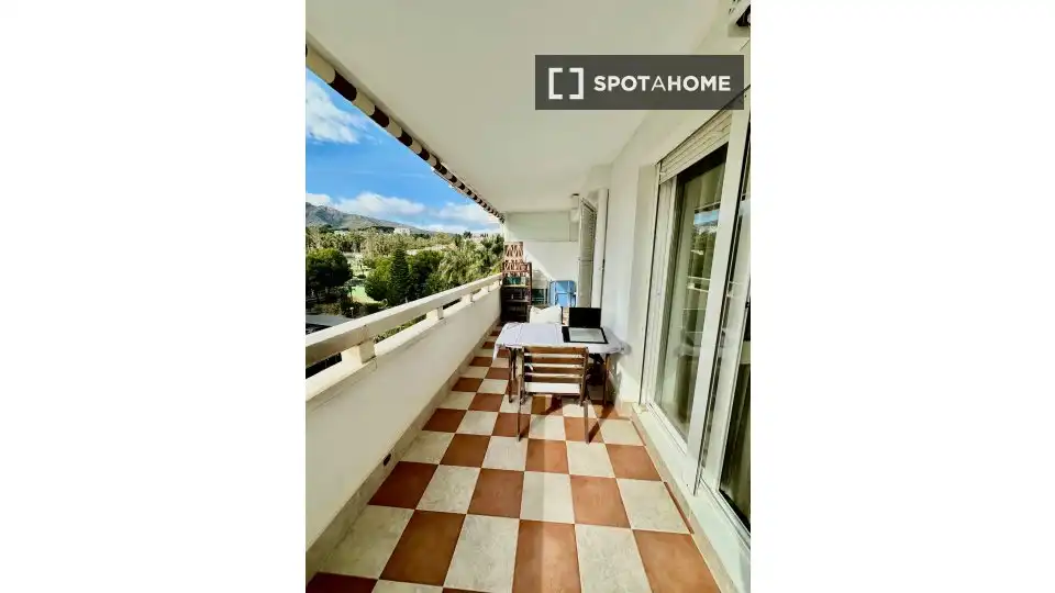 Room in Playamar - Benyamina