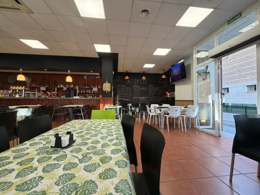 Business premises to rent in Calle Andernos Les Bains, imagen 49