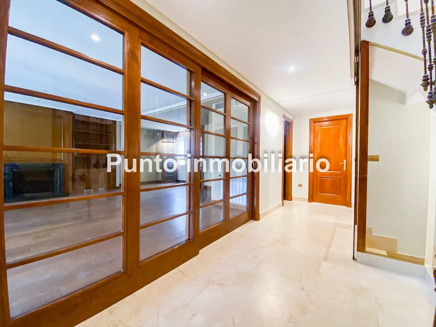 Casa adosada de alquiler en Valladolid con Aire acondicionado, Calefacción y Jardín privado