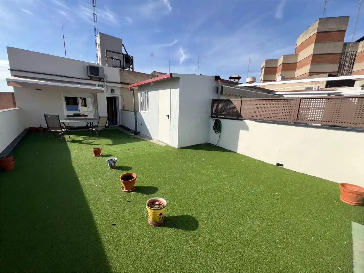 Terrasse von Dachboden zur Miete in Talavera de la Reina mit Klimaanlage, Privatgarten und Parkett