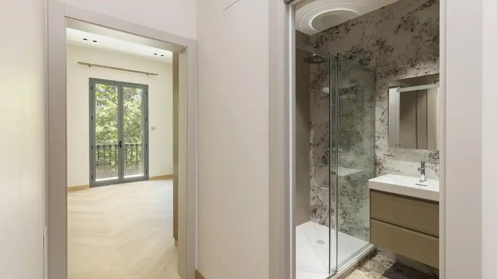 Badezimmer von Wohnungen zum Verkauf in Barcelona mit Klimaanlage, Heizung und Terrasse
