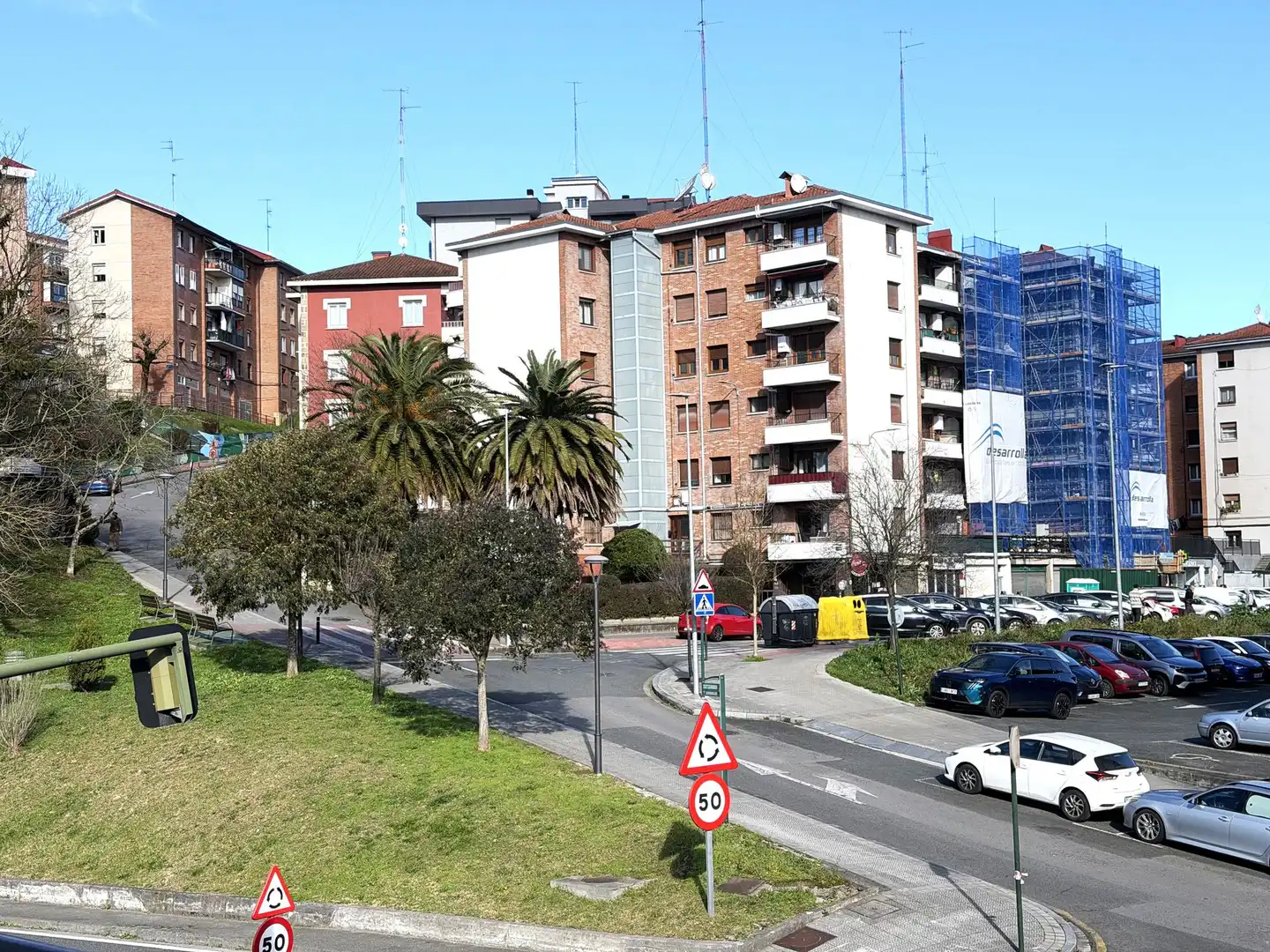 Vista exterior de Pis en venda en Galdakao amb Calefacció, Terrassa i Traster