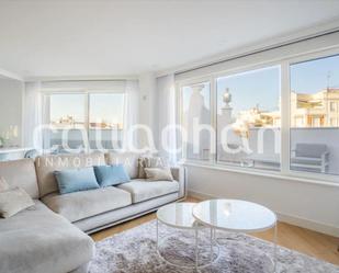 Living room of Attic for sale in  Valencia Capital  with Air Conditioner, Heating and Parquet flooring
